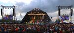 Lily Allen Pyramid Pano